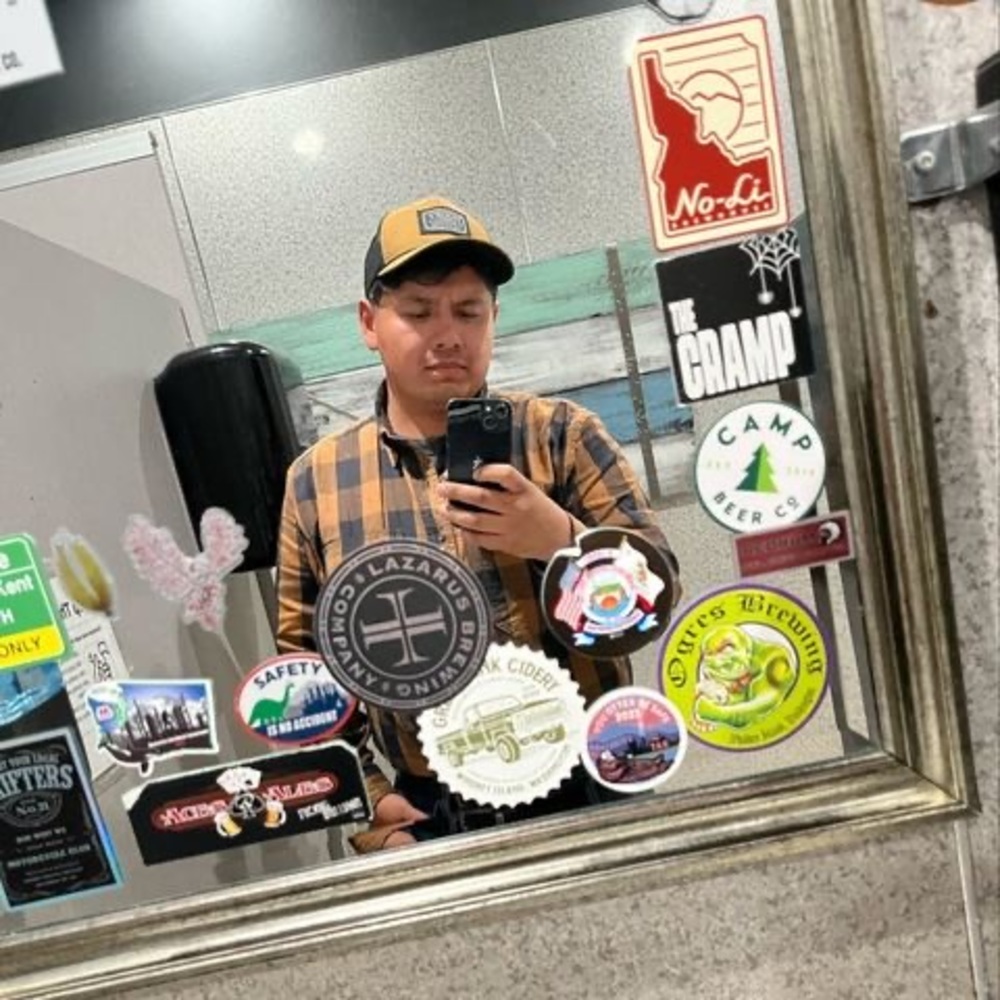 Meet your Posher, Misael